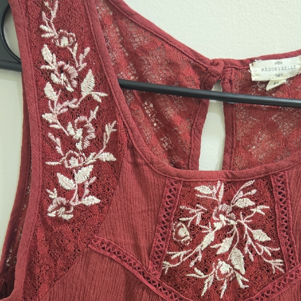 Red Embellished Sleeveless Tank Top - Picture 7 of 8